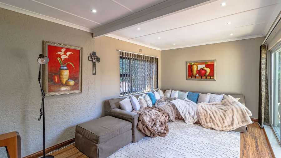4 Bedroom Property for Sale in Meredale Gauteng
