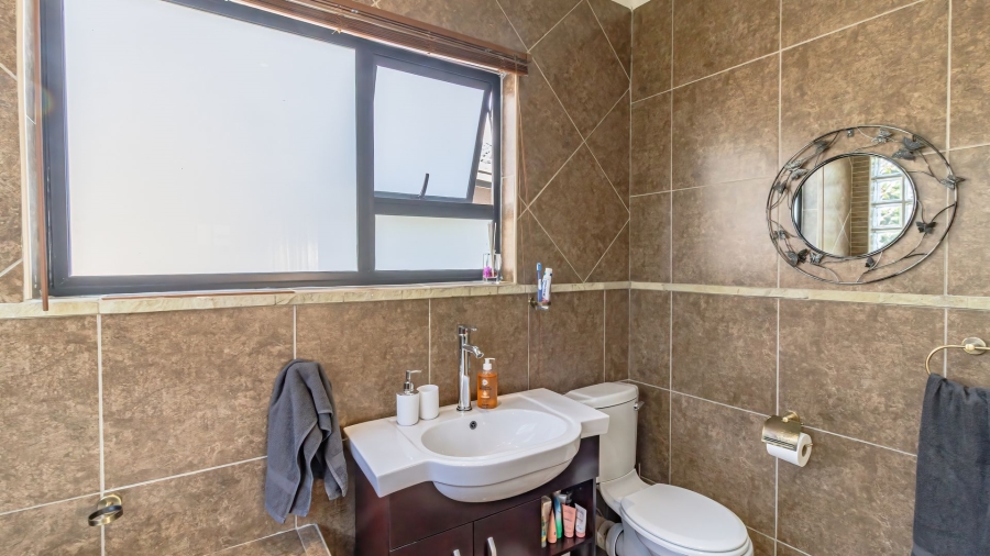4 Bedroom Property for Sale in Meredale Gauteng