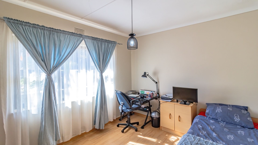 4 Bedroom Property for Sale in Meredale Gauteng