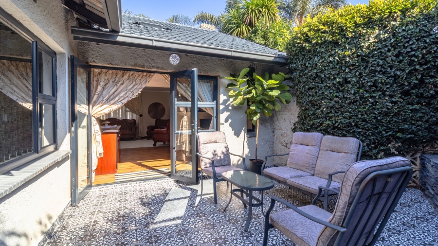 4 Bedroom Property for Sale in Meredale Gauteng