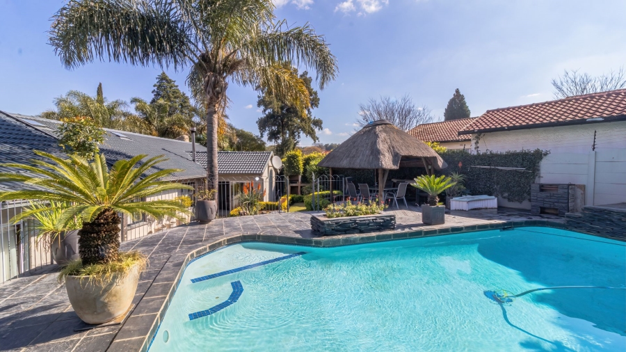 4 Bedroom Property for Sale in Meredale Gauteng
