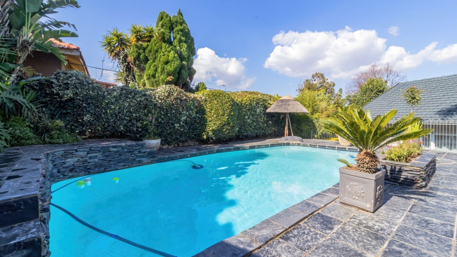 4 Bedroom Property for Sale in Meredale Gauteng