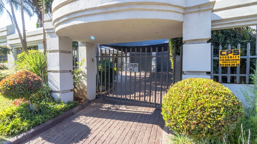 4 Bedroom Property for Sale in Meredale Gauteng