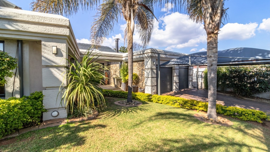 4 Bedroom Property for Sale in Meredale Gauteng