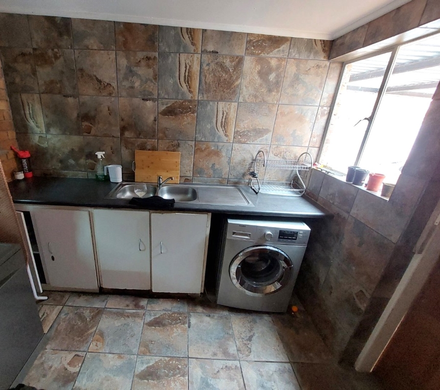 5 Bedroom Property for Sale in Ferryvale Gauteng