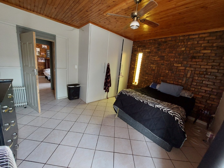 5 Bedroom Property for Sale in Ferryvale Gauteng