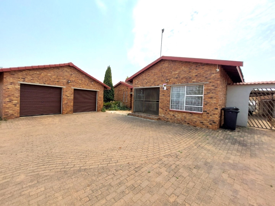 5 Bedroom Property for Sale in Ferryvale Gauteng