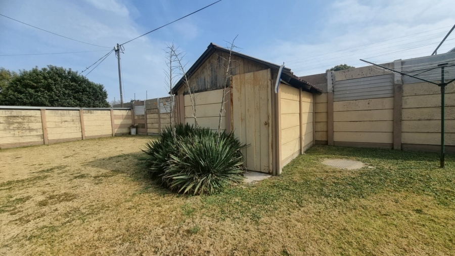 3 Bedroom Property for Sale in Sonland Park Gauteng