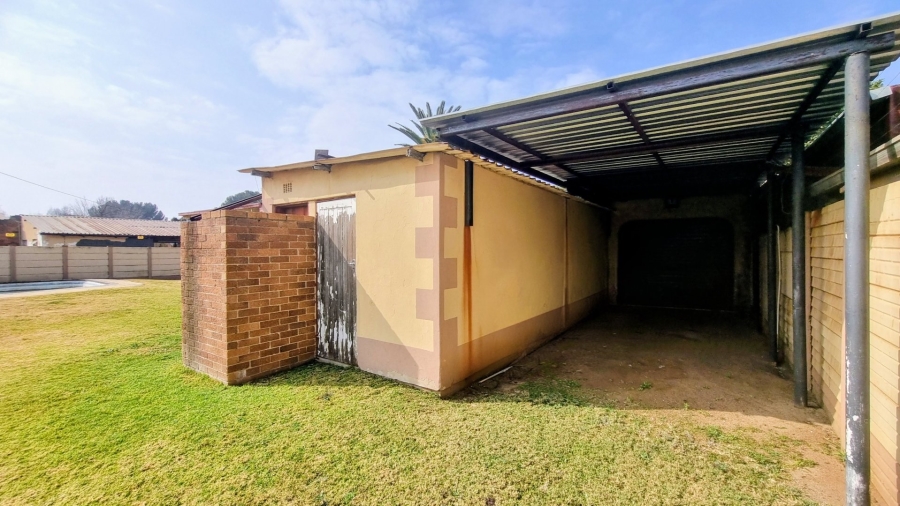 3 Bedroom Property for Sale in Sonland Park Gauteng