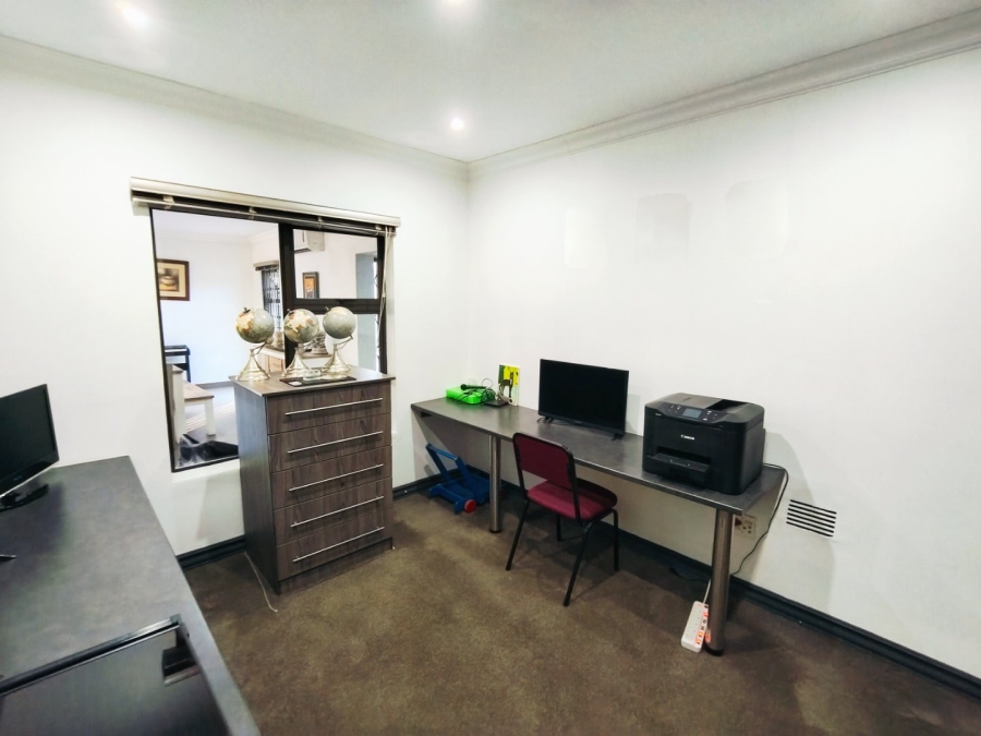 Commercial Property for Sale in Mantevrede Gauteng