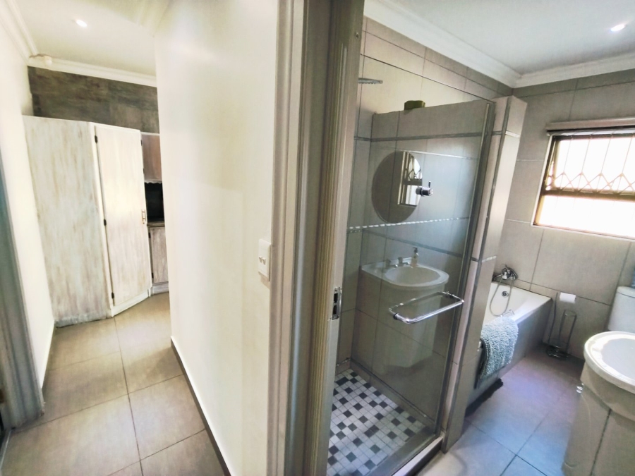 Commercial Property for Sale in Mantevrede Gauteng