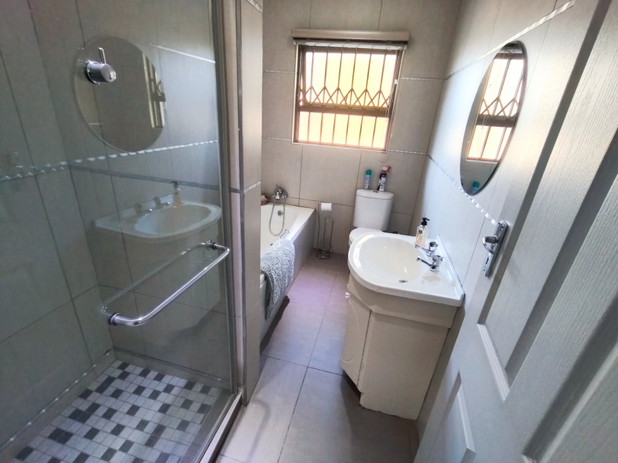 Commercial Property for Sale in Mantevrede Gauteng