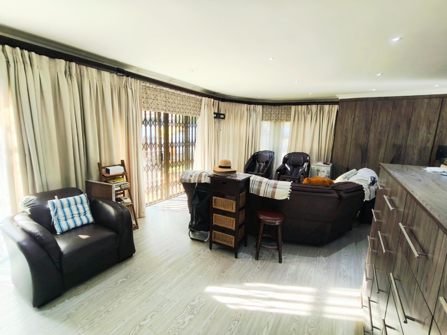 Commercial Property for Sale in Mantevrede Gauteng