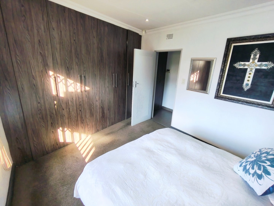 Commercial Property for Sale in Mantevrede Gauteng
