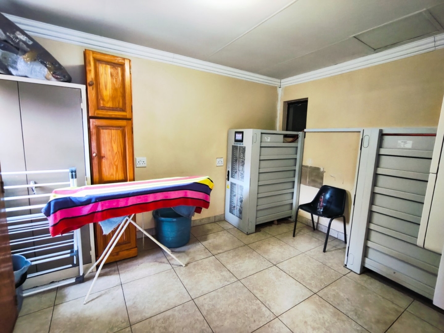 Commercial Property for Sale in Mantevrede Gauteng