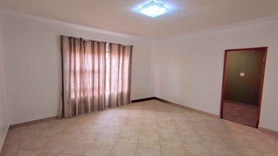 5 Bedroom Property for Sale in Vanderbijlpark SE 8 Gauteng