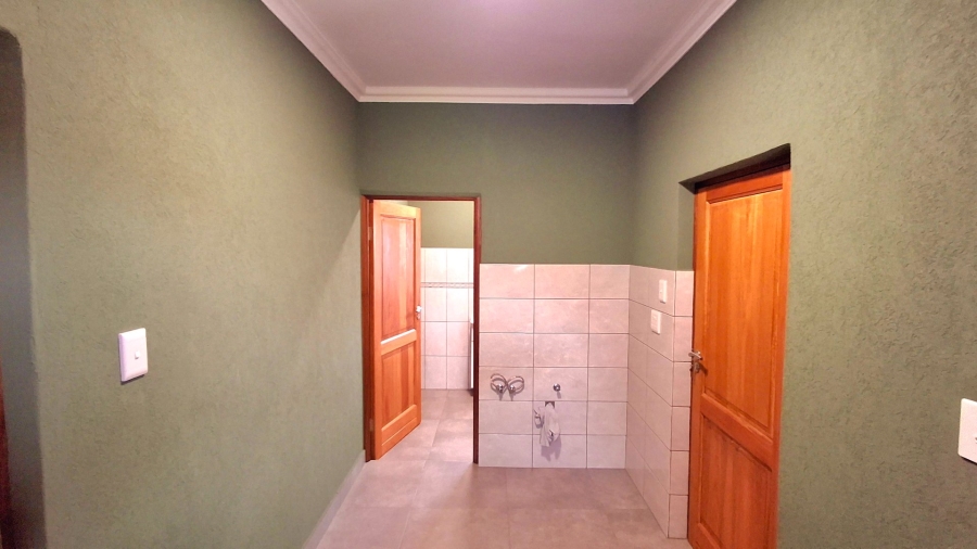 5 Bedroom Property for Sale in Vanderbijlpark SE 8 Gauteng