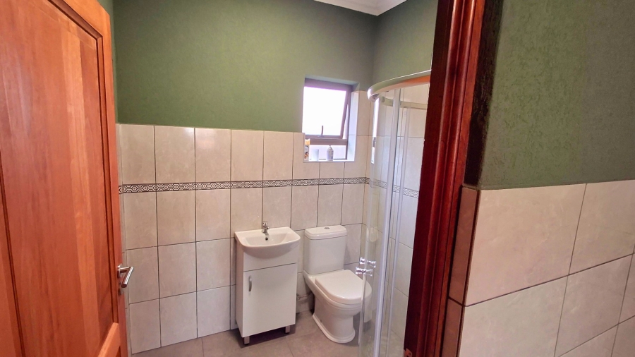 5 Bedroom Property for Sale in Vanderbijlpark SE 8 Gauteng