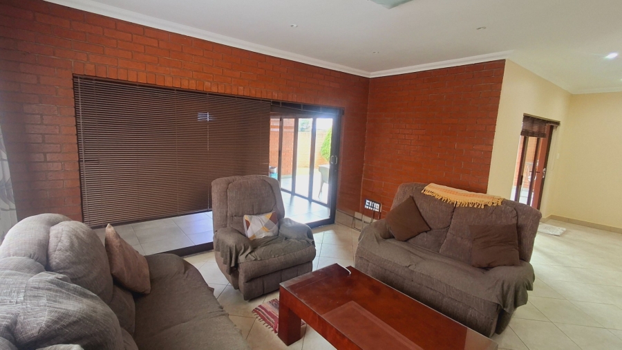 5 Bedroom Property for Sale in Vanderbijlpark SE 8 Gauteng