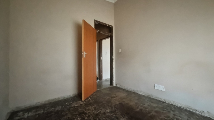 5 Bedroom Property for Sale in Sonland Park Gauteng