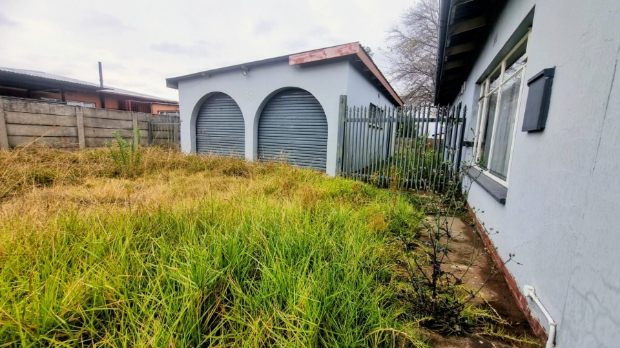 5 Bedroom Property for Sale in Sonland Park Gauteng