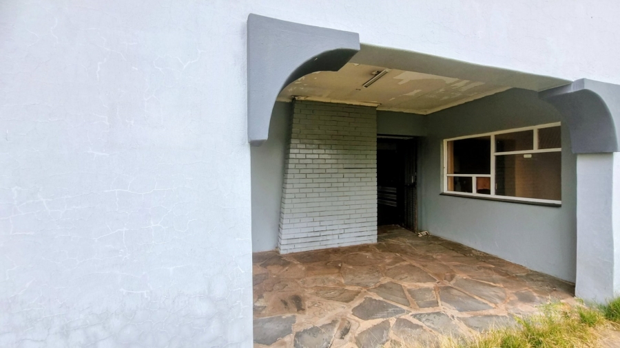 5 Bedroom Property for Sale in Sonland Park Gauteng