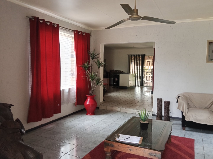 8 Bedroom Property for Sale in Dalpark Ext 1 Gauteng