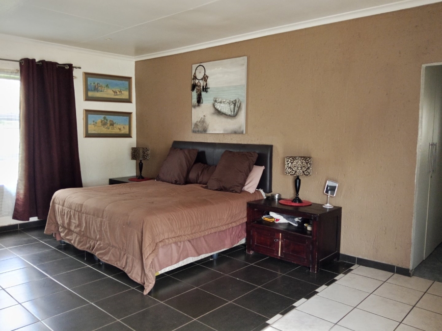 8 Bedroom Property for Sale in Dalpark Ext 1 Gauteng