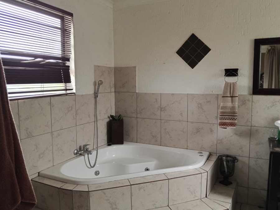 8 Bedroom Property for Sale in Dalpark Ext 1 Gauteng