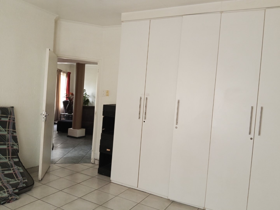 8 Bedroom Property for Sale in Dalpark Ext 1 Gauteng