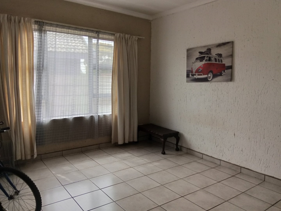 8 Bedroom Property for Sale in Dalpark Ext 1 Gauteng