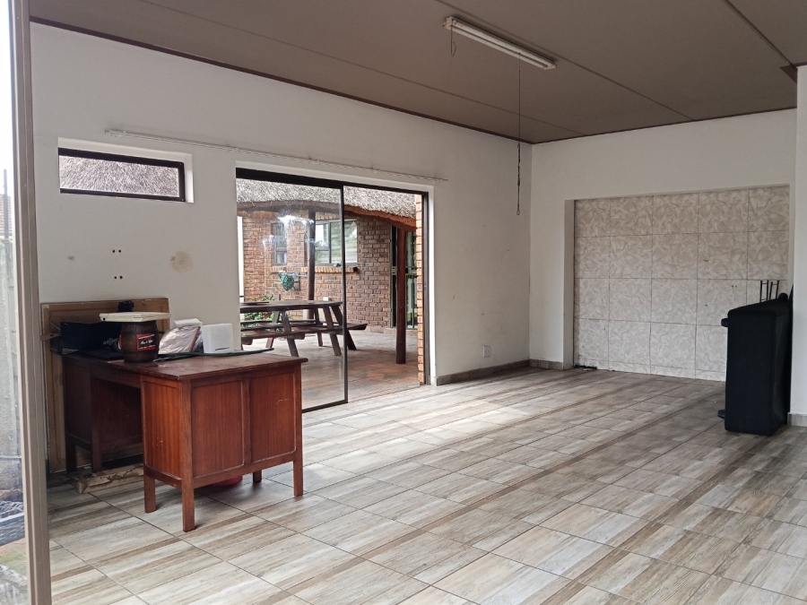 8 Bedroom Property for Sale in Dalpark Ext 1 Gauteng