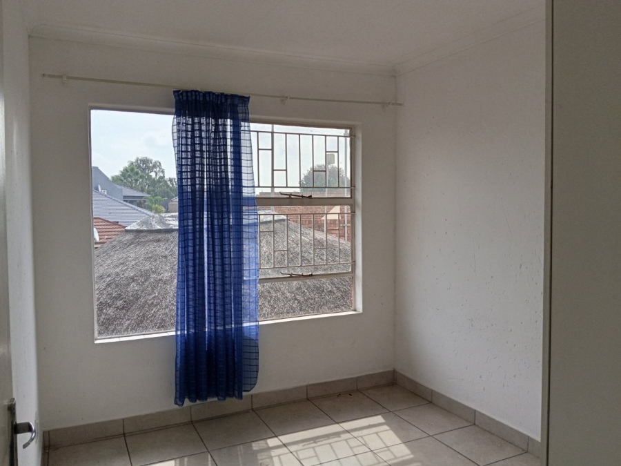 8 Bedroom Property for Sale in Dalpark Ext 1 Gauteng