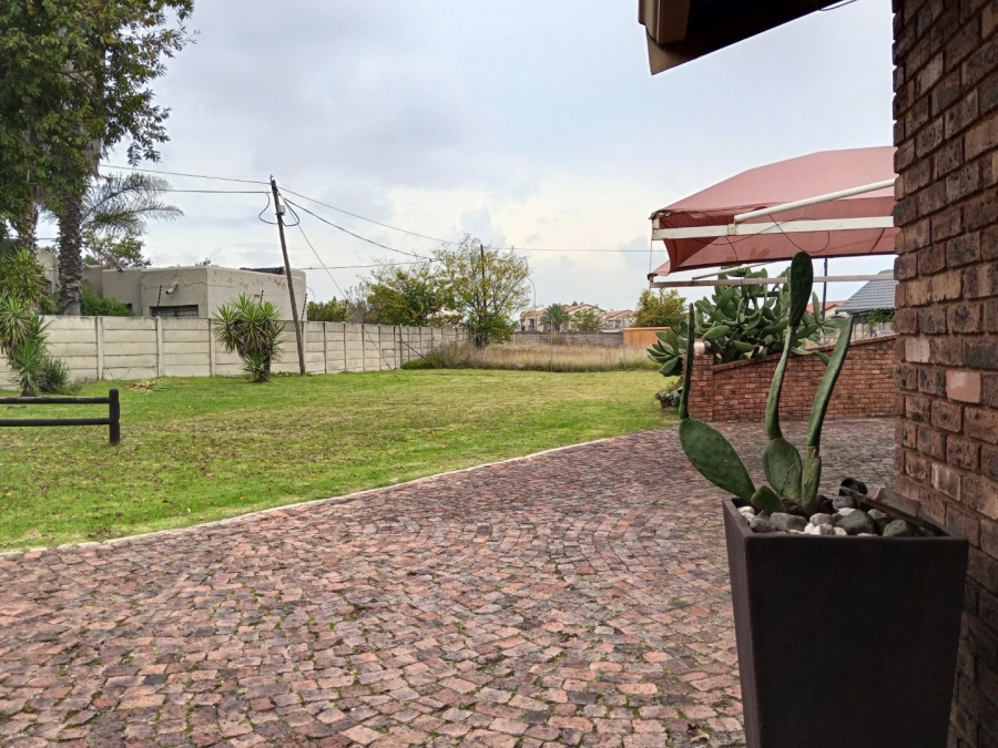 8 Bedroom Property for Sale in Dalpark Ext 1 Gauteng