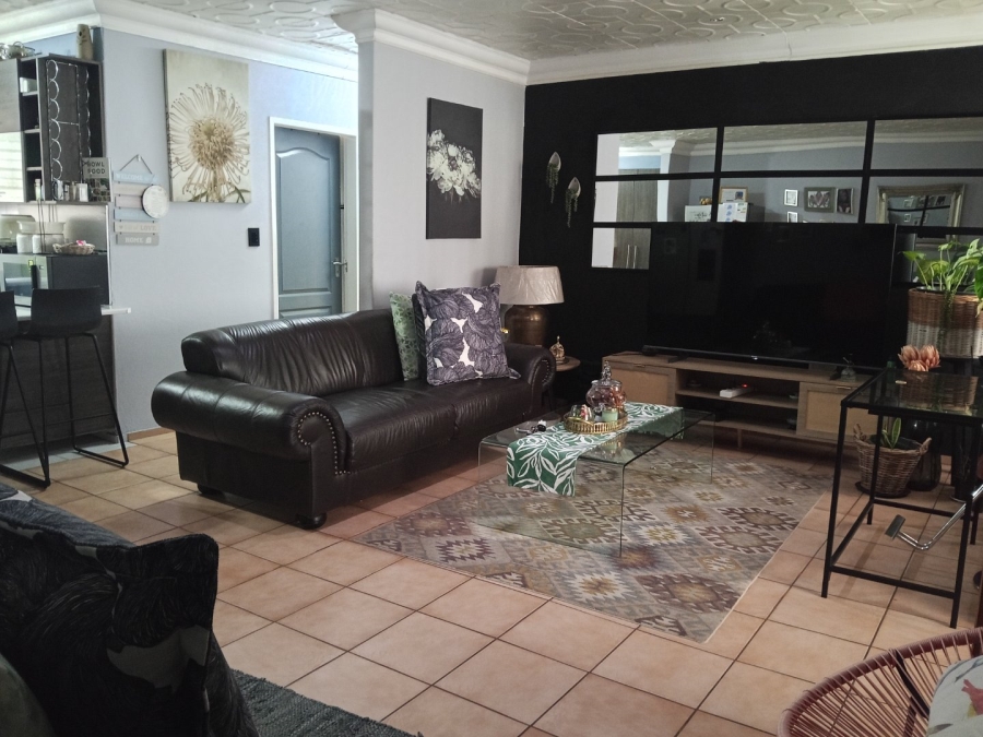 2 Bedroom Property for Sale in Sunair Park Gauteng