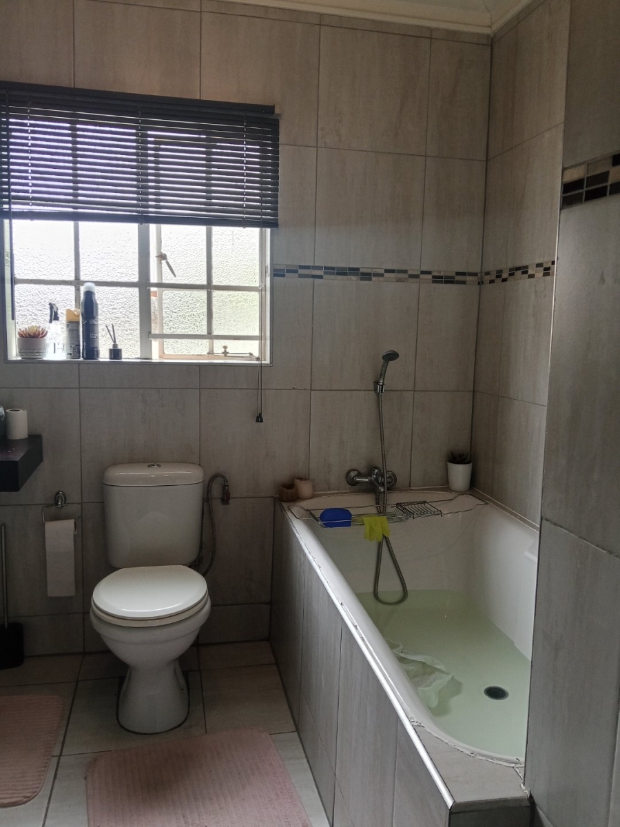 2 Bedroom Property for Sale in Sunair Park Gauteng