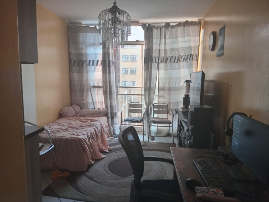1 Bedroom Property for Sale in Pretoria Central Gauteng