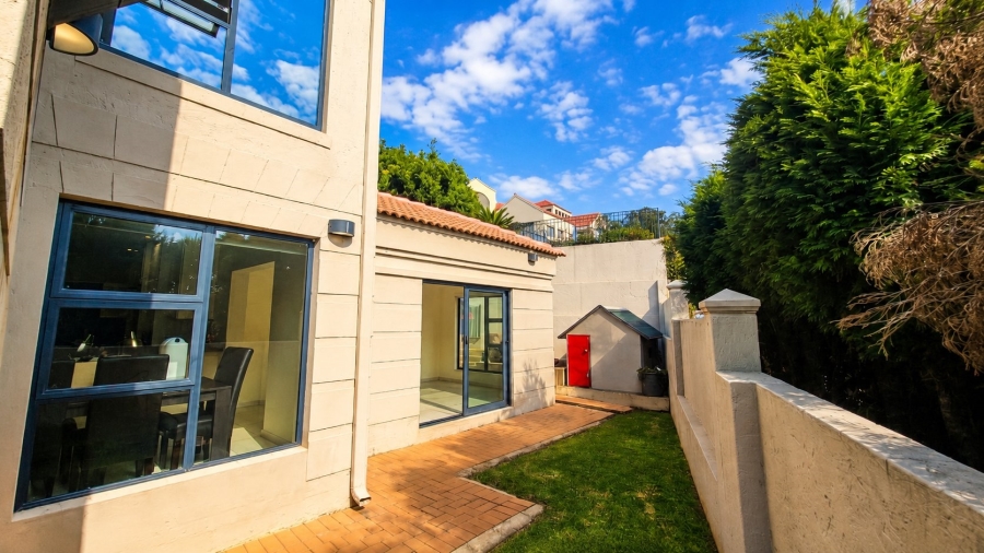 3 Bedroom Property for Sale in Waterkloof Ridge Gauteng