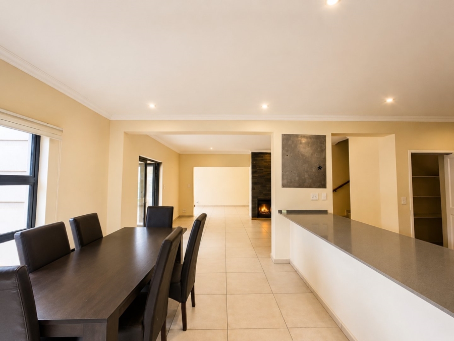 3 Bedroom Property for Sale in Waterkloof Ridge Gauteng