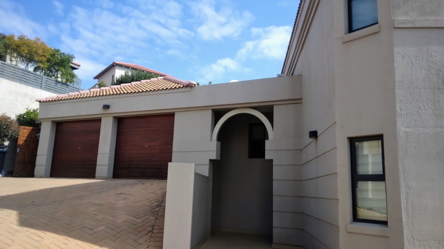 3 Bedroom Property for Sale in Waterkloof Ridge Gauteng