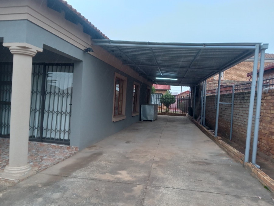3 Bedroom Property for Sale in Philip Nel Park Gauteng