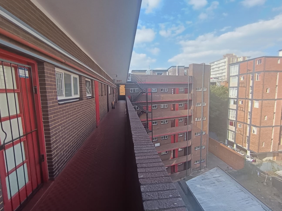 2 Bedroom Property for Sale in Pretoria Central Gauteng