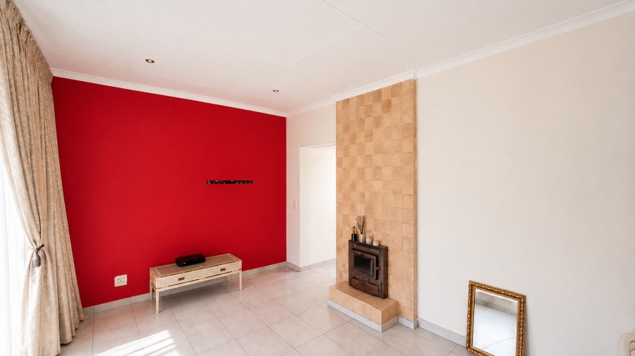  Bedroom Property for Sale in Mindalore Gauteng