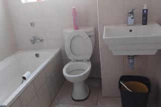 To Let 2 Bedroom Property for Rent in Klipfontein Gauteng