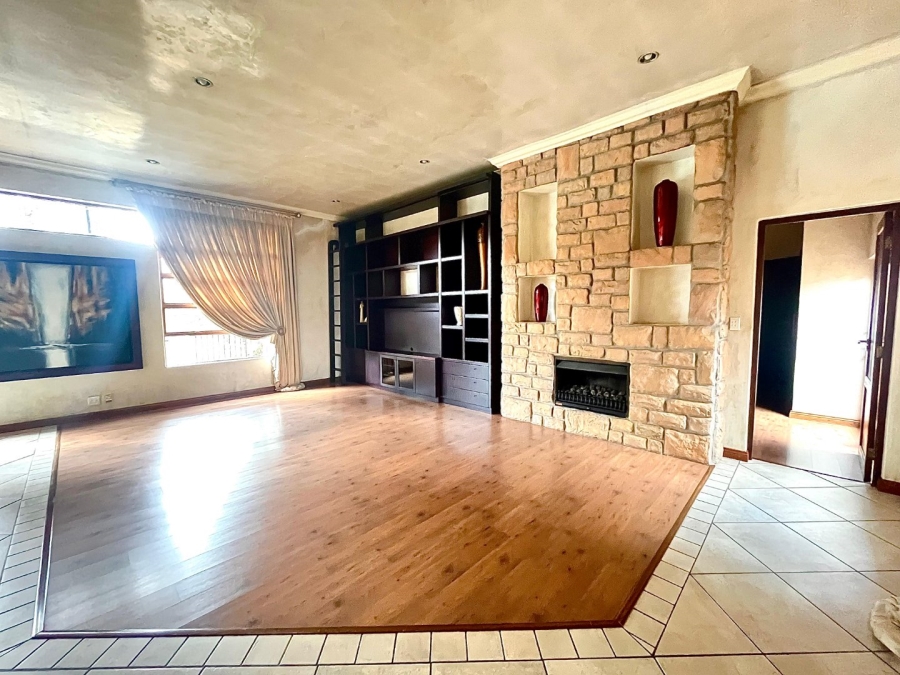 3 Bedroom Property for Sale in Eldoraigne Gauteng