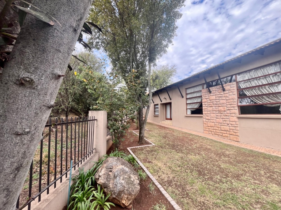 3 Bedroom Property for Sale in Eldoraigne Gauteng