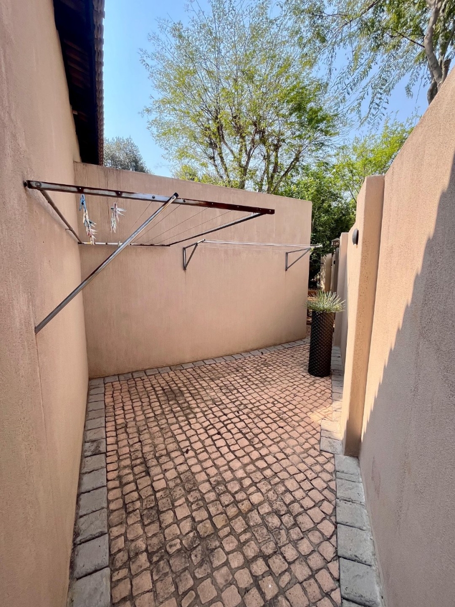 3 Bedroom Property for Sale in Eldoraigne Gauteng