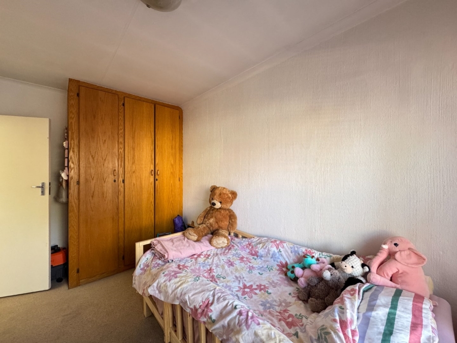 2 Bedroom Property for Sale in Rooihuiskraal North Gauteng