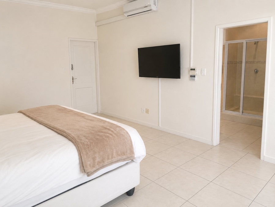 To Let 4 Bedroom Property for Rent in Glenvista Gauteng