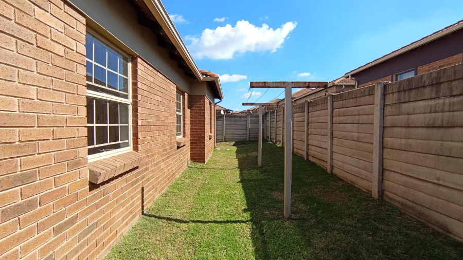 3 Bedroom Property for Sale in Olievenhoutbosch Gauteng